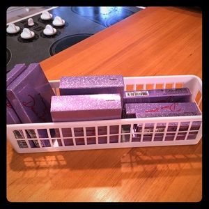 NIB ENTIRE Mac Dame Edna collection