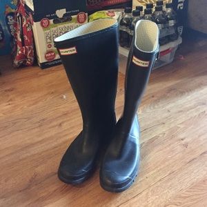 Hunter matte black "huntress" wide calf rain boots