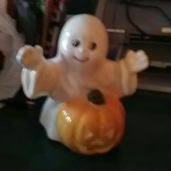 Meet your Posher, Mavis