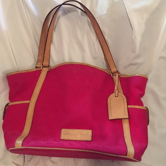 ❌sold❌ Bright pink Dooney and Bourke Bag