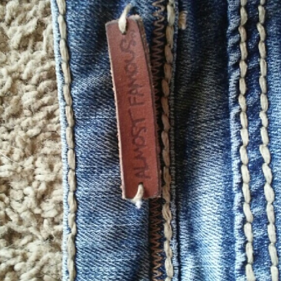 Almost famous jeans - Picture 4 of 4