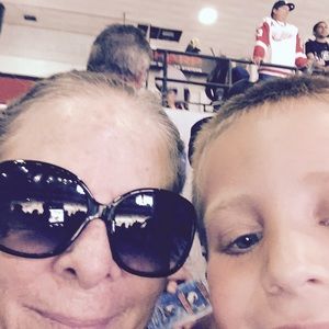 Meet your Posher, Sharon