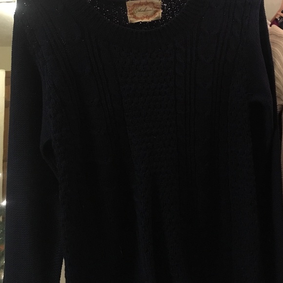 Two sweaters - Picture 2 of 3