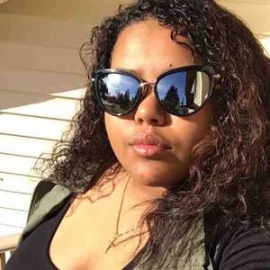 Meet your Posher, Senait