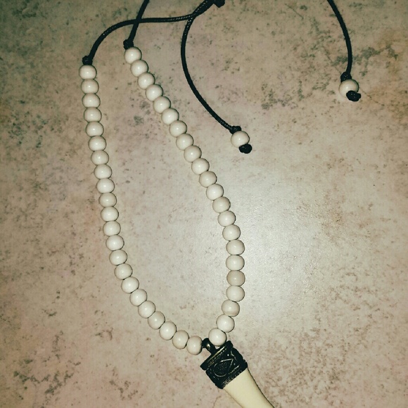 Men's Bone Necklace w/Saber Tooth