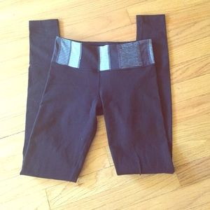 Lululemon wunder unders size 4