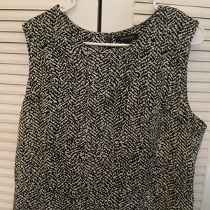 Lands' End black and white print dress w/ pockets!