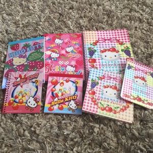 Hello kitty Strawberry bundle🍓