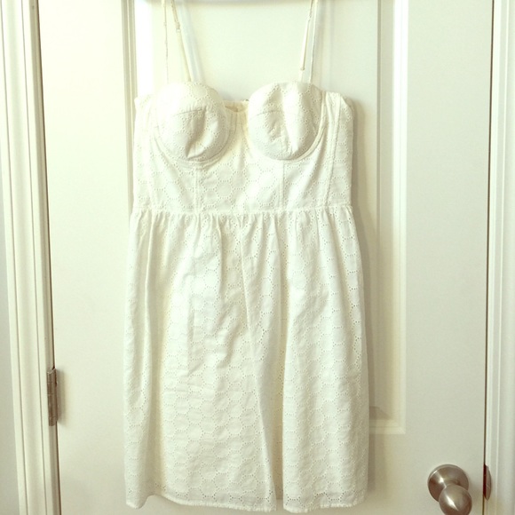 White Eyelet