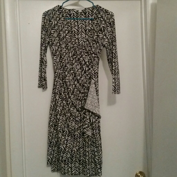 NY&CO dress w 3/4 sleeves
