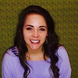 Meet your Posher, Alexis