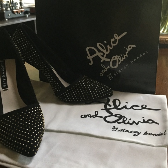 Alice and Olivia pumps. - Picture 3 of 4