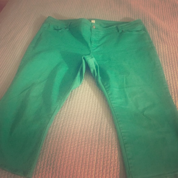 Capri pants
