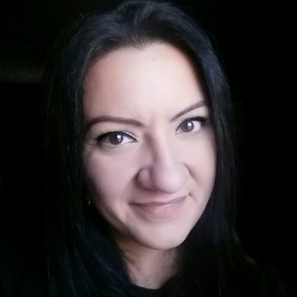 Meet your Posher, Anna - Picture 1 of 1