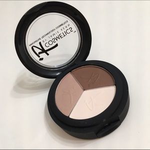 New It Cosmetics Trio Eyeshadow