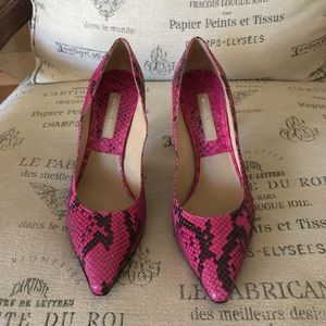 NWOT Michael Kors Animal print stilettos