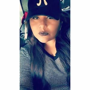 Meet your Posher, Elizabeth