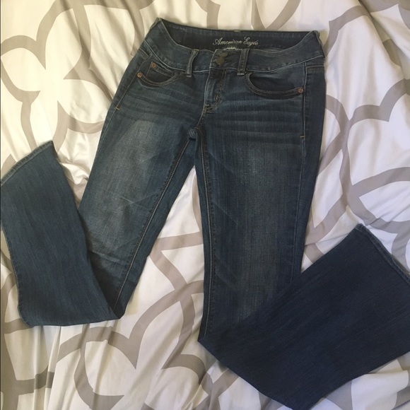 ✨American Eagle Artist flare denim jeans✨