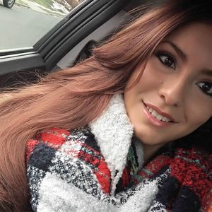 Meet your Posher, Devin