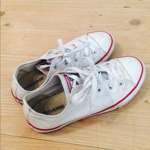 White converse low
