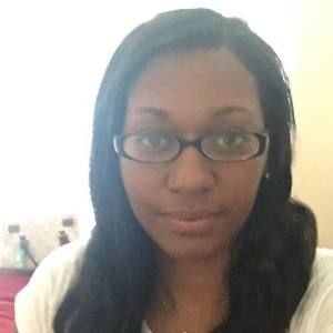 Meet your Posher, Courtnea