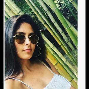 Meet your Posher, Jacqueline