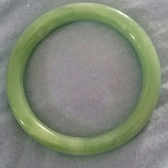 Vintage jade bangle