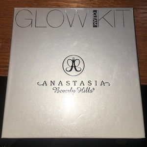 Anastasia Gleam Glow Kit