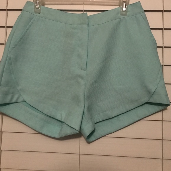 Pants - Mint green shorts