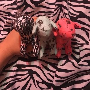 VS PINK mini mini dogs