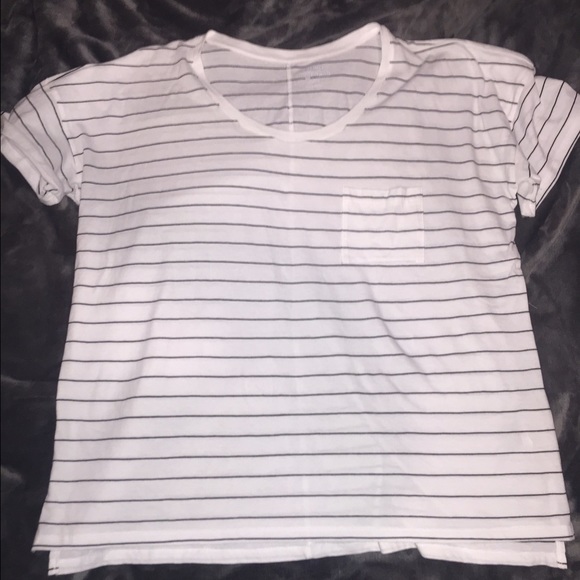 Old navy shirt💁🏻