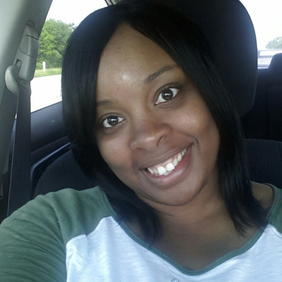 Meet your Posher, Che' - Picture 1 of 1