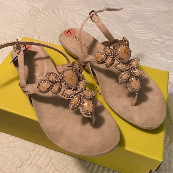 Sandals - Picture 1 of 2