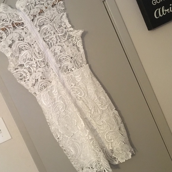 White lace dress - Picture 3 of 3