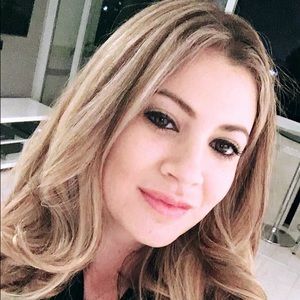 Meet your Posher, Raquel