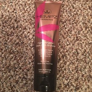 Brand new never opened Hemz tanning bronzer