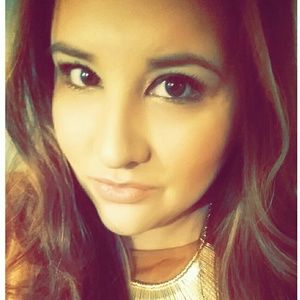 Meet your Posher, Angie