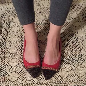 Pointy toed ballet flats