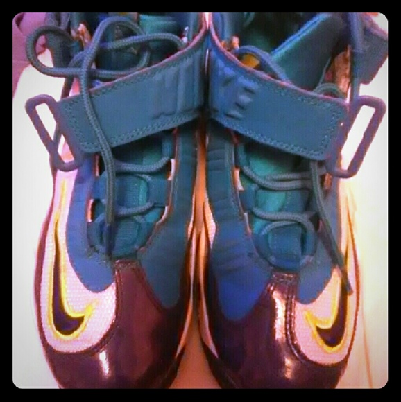 Nike sneakers - Picture 1 of 2