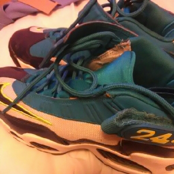 Nike sneakers - Picture 2 of 2