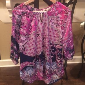 Patterned 3/4 sleeve top
