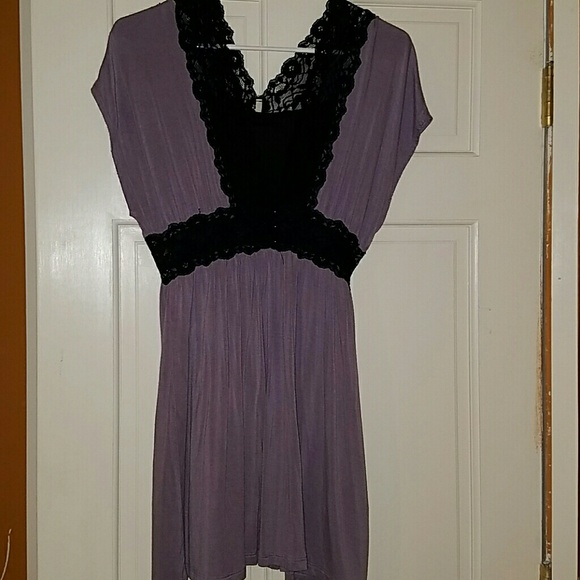 Short sleeve light weight dress