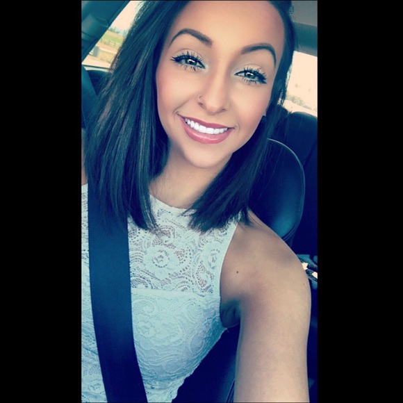 Meet your Posher, Danielle - Picture 1 of 1