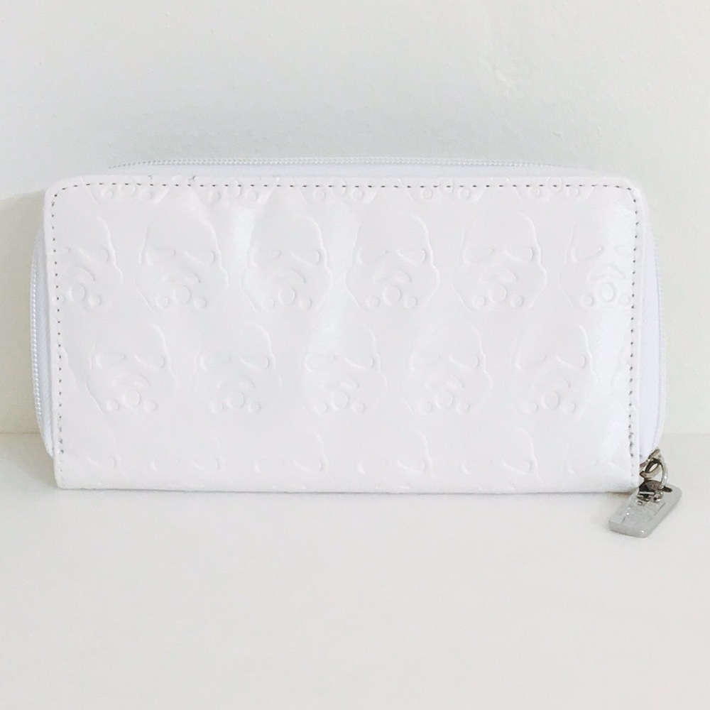 Star Wars Storm Trooper Zip Around Wallet - Picture 2 of 4