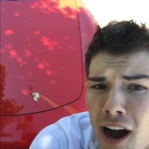 Meet your Posher, Reid