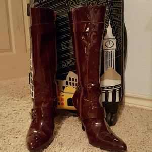 Gorgeous  BCBG Wine High Heel Boots