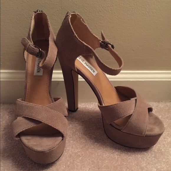 Steve Madden platform heels - Picture 2 of 4