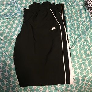 Nike wind/jogger pants size L