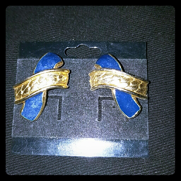 Beautiful 80s Vintage earrings