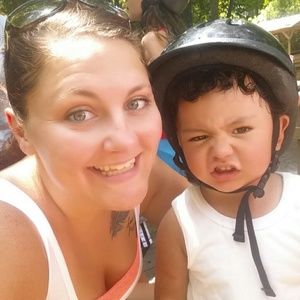 Meet your Posher, Kendra